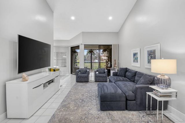 5 of 56 - 5374 Venetia Court #e, Boynton Beach, FL