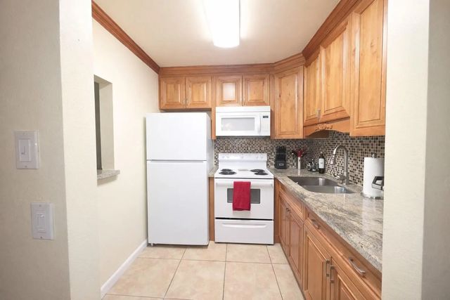 204 Kent L #l, West Palm Beach
