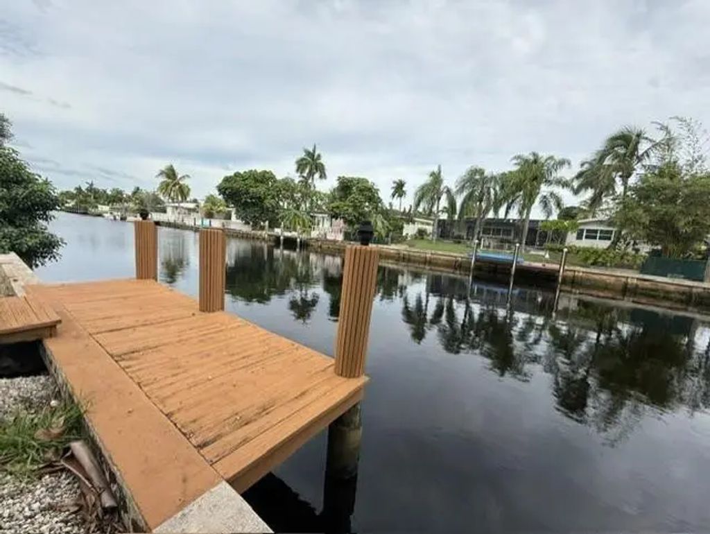 1485 Ne 57th Court, Fort Lauderdale