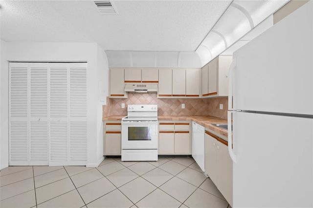 4 of 25 - 3574 Nw 95th Terrace #8q, Fort Lauderdale, FL