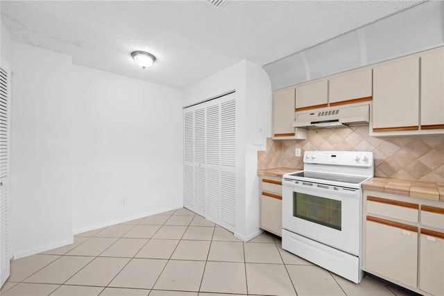 5 of 25 - 3574 Nw 95th Terrace #8q, Fort Lauderdale, FL