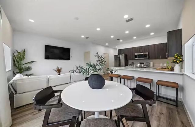 5 of 17 - 1559 W 26th Court, Riviera Beach, FL