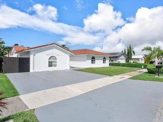 Photo of Listing #F10544894