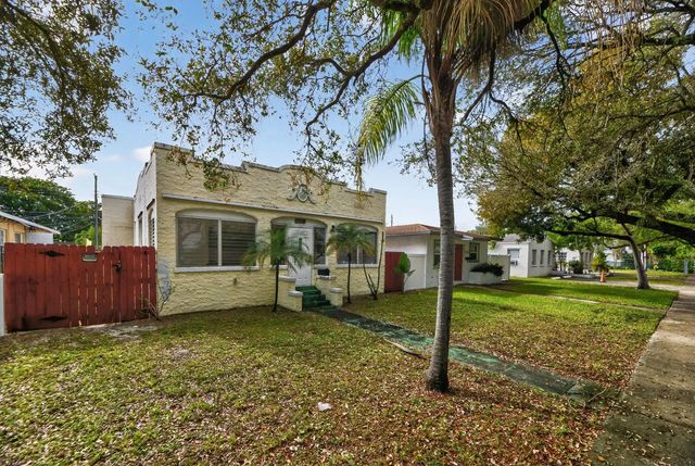 2 of 33 - 1934 Washington Street, Hollywood, FL