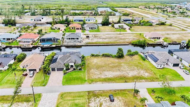 718 Nw 38 Place, Cape Coral