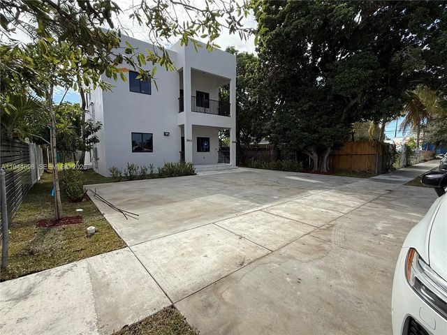 2042 Nw 55 Terrace, Miami