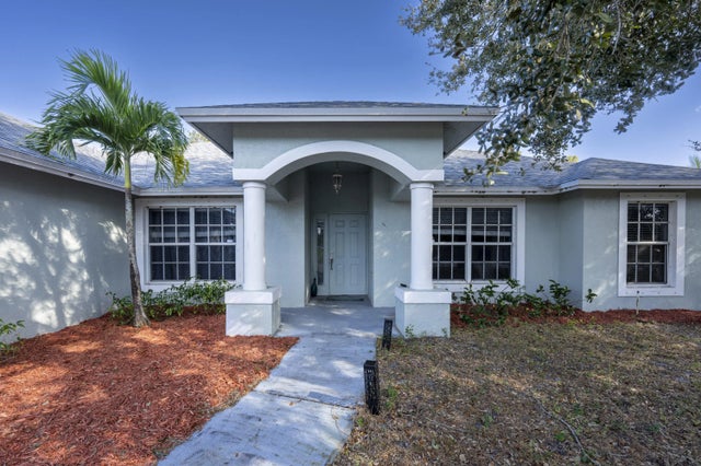 Photo of Listing #R11155337