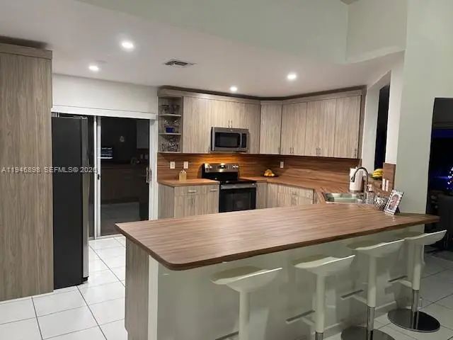 3 of 25 - 600 Se 25th Lane, Homestead, FL