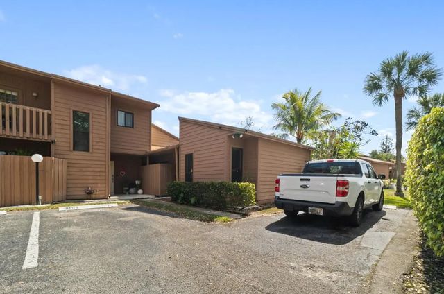 5 of 41 - 6194 Pine Tree Lane #d, Tamarac, FL