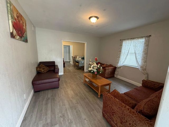 5 of 23 - 405 Nw 18th Avenue, Fort Lauderdale, FL