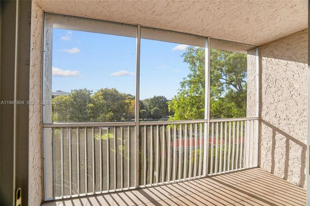 2 of 15 - 1100 Nw 87th Avenue #506, Coral Springs, FL