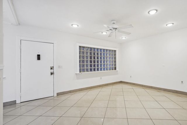 2878 Donnelly Drive #106, Lake Worth