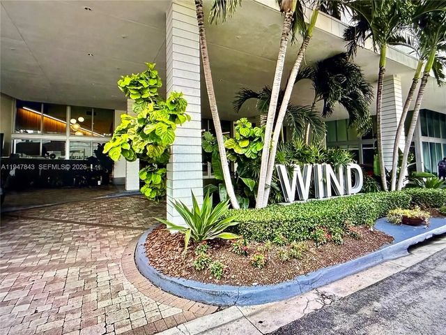 2 of 16 - 350 S Miami Avenue #3008, Miami, FL