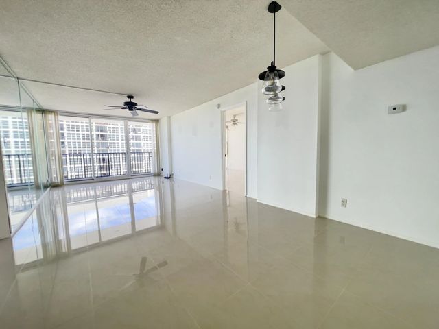 5 of 19 - 525 N Ocean Boulevard #1422, Pompano Beach, FL