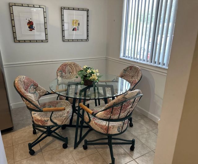4 of 14 - 3138 Via Poinciana #114, Lake Worth, FL