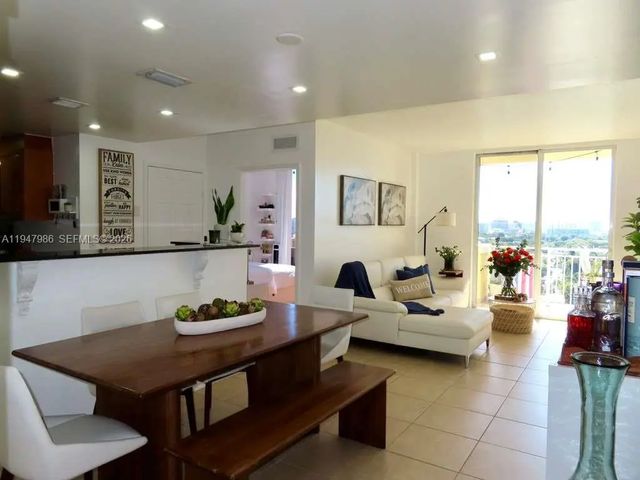 4 of 17 - 215 Sw 42nd Avenue #ph08, Miami, FL