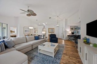 Photo of Listing #R11155542