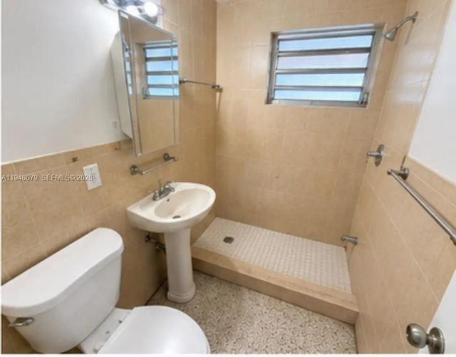 4 of 7 - 5181 Nw 5th Street, Miami, FL