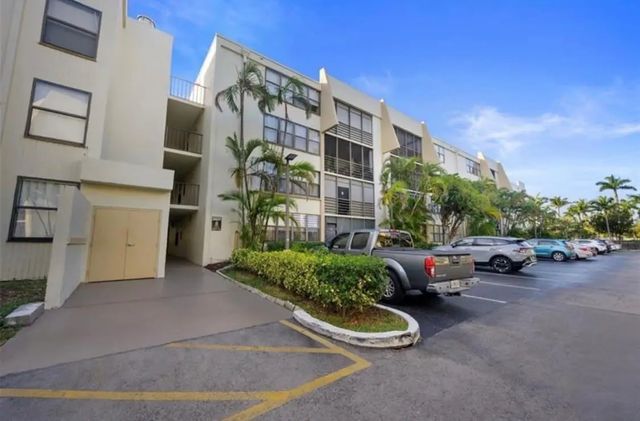 2 of 18 - 20441 Ne 30th Avenue #218-9, Miami, FL