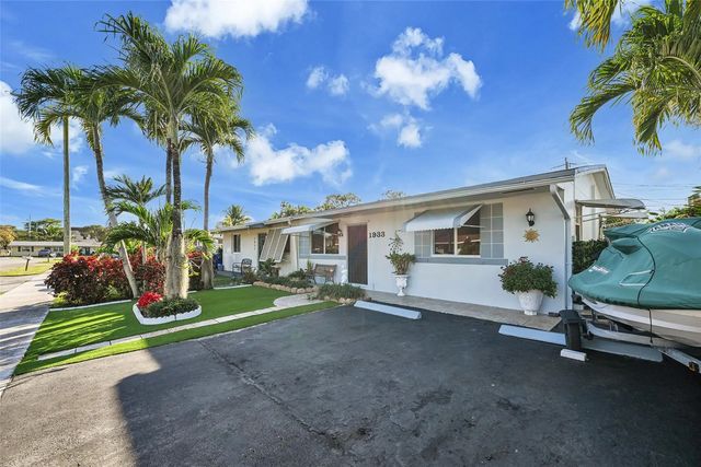 2 of 30 - 1933 Sw 67th Avenue, North Lauderdale, FL