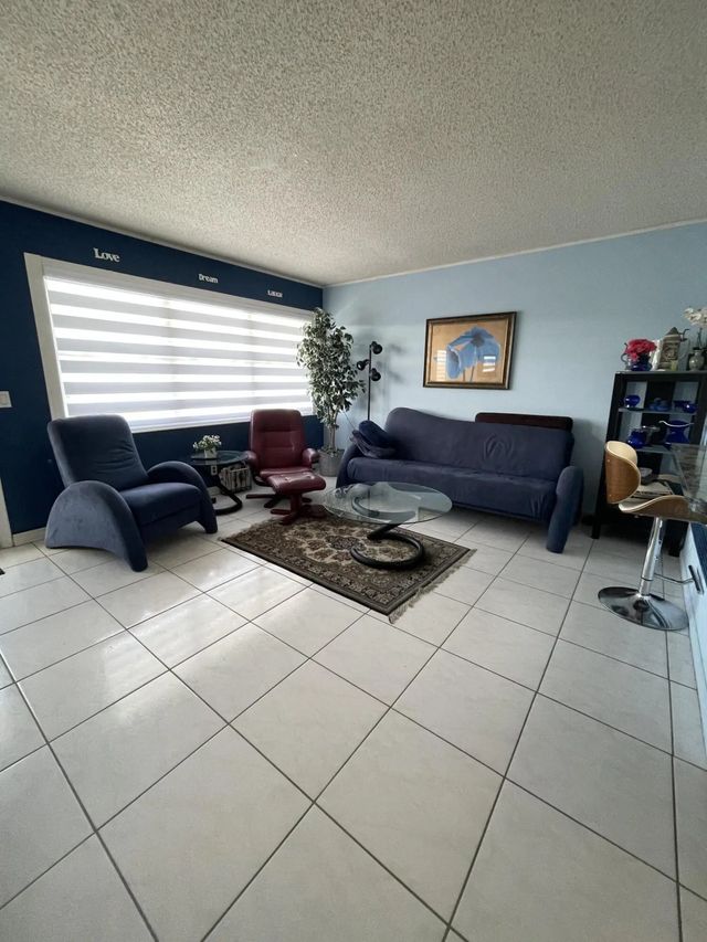 4 of 50 - 3019 Harwood C #3019, Deerfield Beach, FL