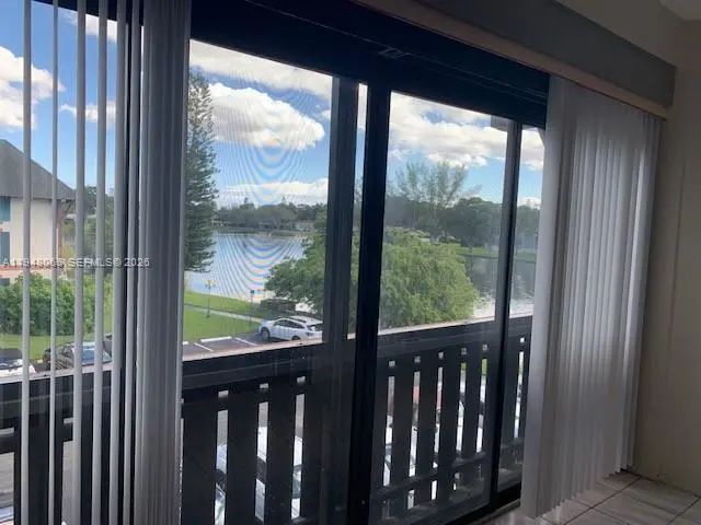 2 of 8 - 3710 Inverrary Drive #3k, Lauderhill, FL