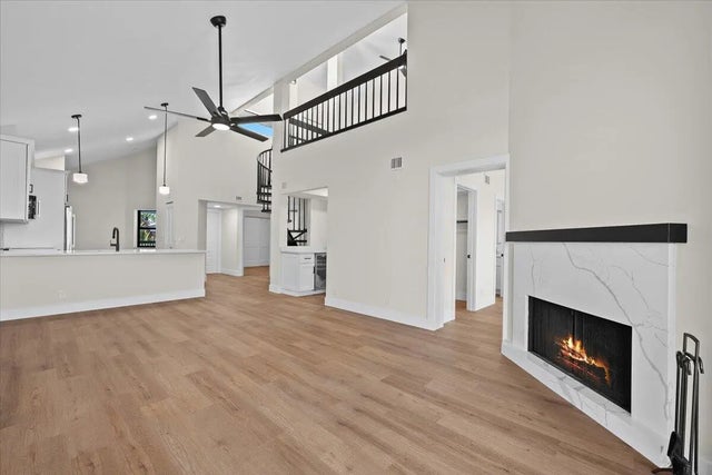 Photo of Listing #R11155585