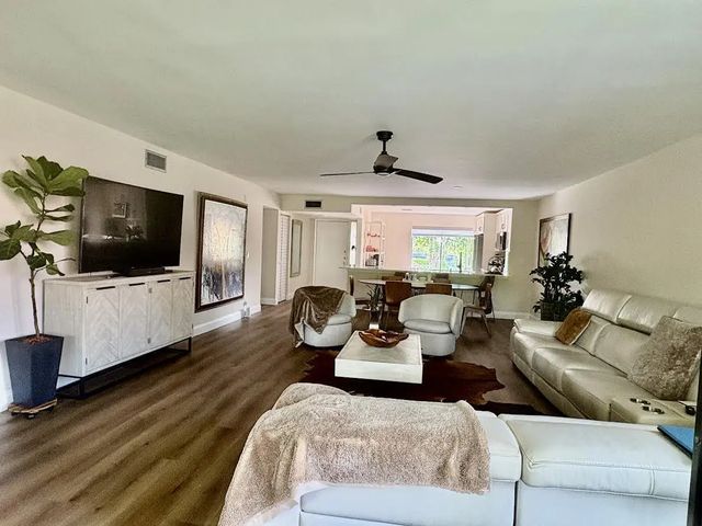 11280 Green Lake Drive #203, Boynton Beach