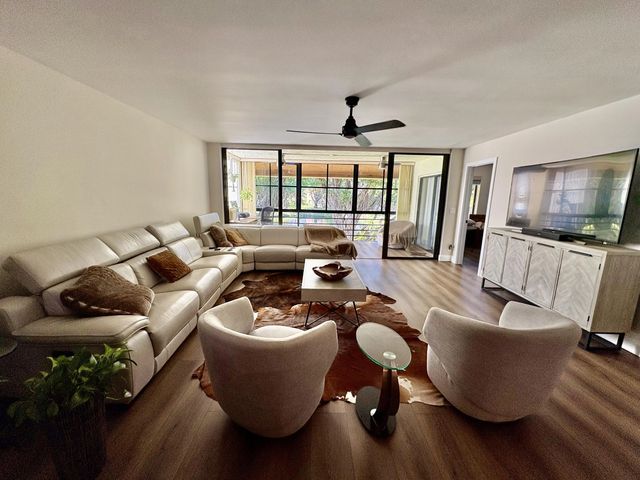 2 of 31 - 11280 Green Lake Drive #203, Boynton Beach, FL