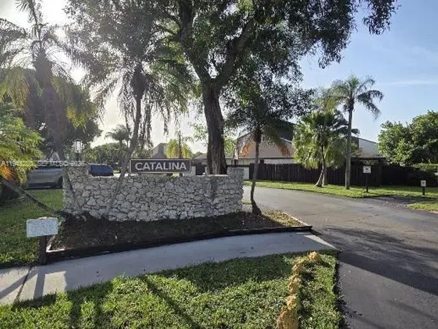 20033 Ne 2nd Place, Miami