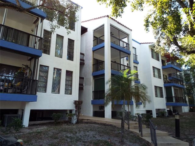 6060 S Falls Circle Drive #225, Lauderhill