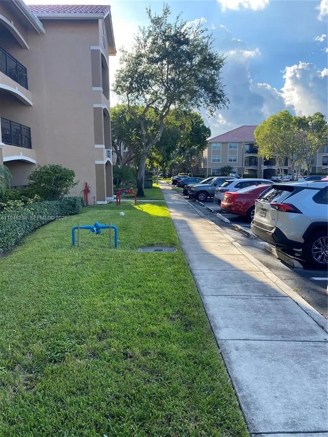 2 of 5 - 11630 Sw 2nd Street #17101, Pembroke Pines, FL