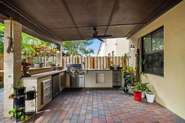 4 of 46 - 8658 Nw 99th Path, Doral, FL