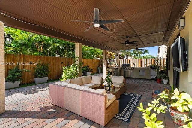 5 of 46 - 8658 Nw 99th Path, Doral, FL