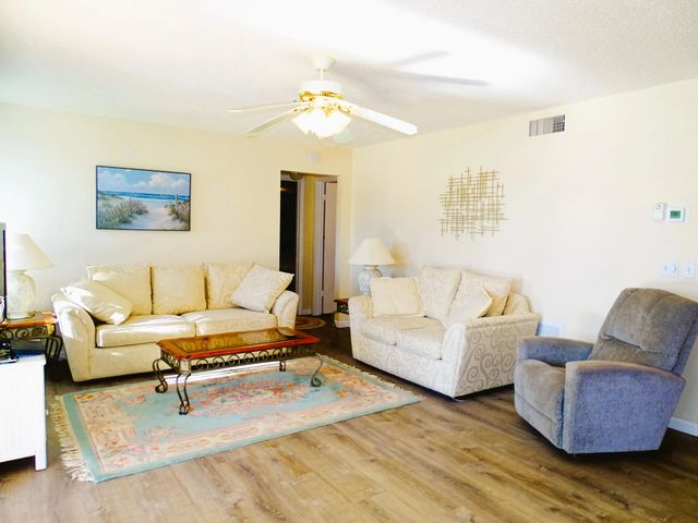 5 of 23 - 409 Pine Glen Lane #a-2, Greenacres, FL