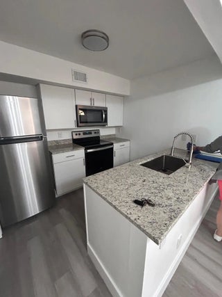 Photo of Listing #R11155701