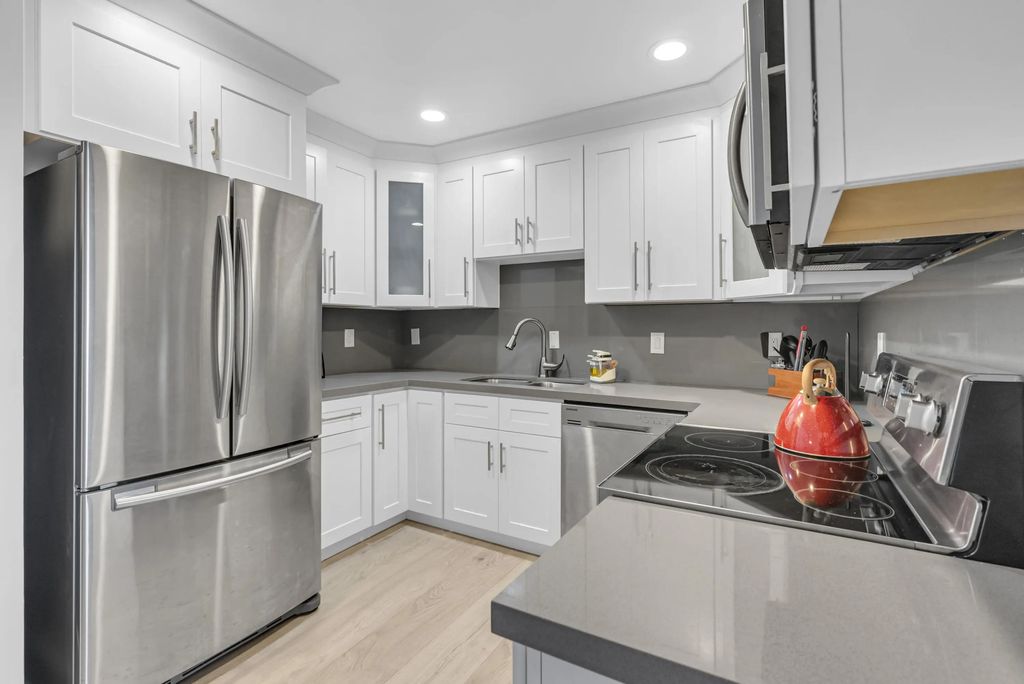 6487 Bay Club Drive #4, Fort Lauderdale