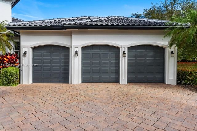 4 of 61 - 12401 N Stonebrook Circle, Davie, FL