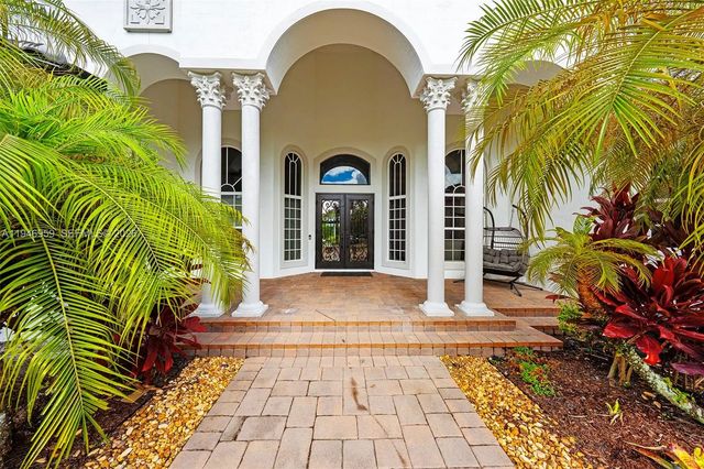 5 of 61 - 12401 N Stonebrook Circle, Davie, FL