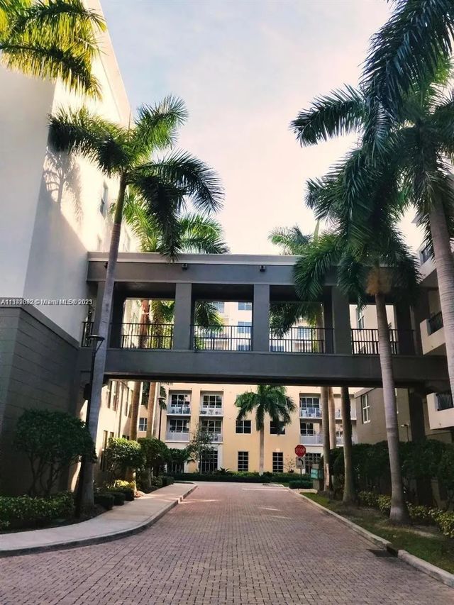 3 of 25 - 2401 Ne 65th Street #608, Fort Lauderdale, FL