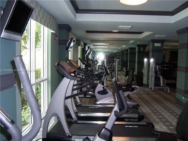 4 of 25 - 2401 Ne 65th Street #608, Fort Lauderdale, FL