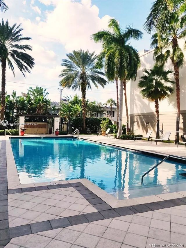5 of 25 - 2401 Ne 65th Street #608, Fort Lauderdale, FL