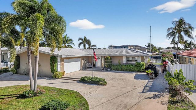2 of 73 - 752 Lagoon Drive, North Palm Beach, FL