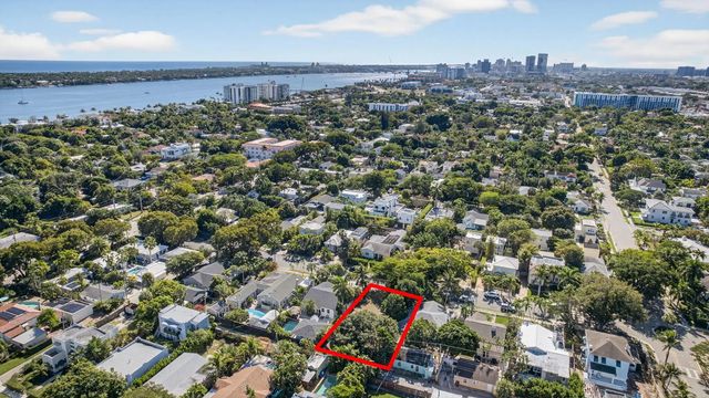 3 of 18 - 427 32nd Street, West Palm Beach, FL