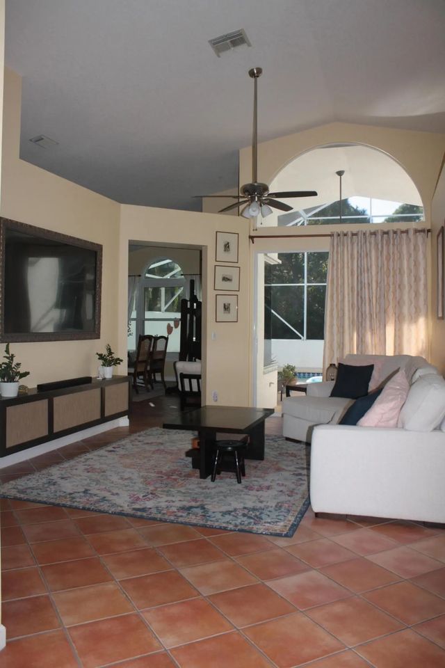 2 of 13 - 639 Sw Lake Charles Circle Circle, Port St. Lucie, FL