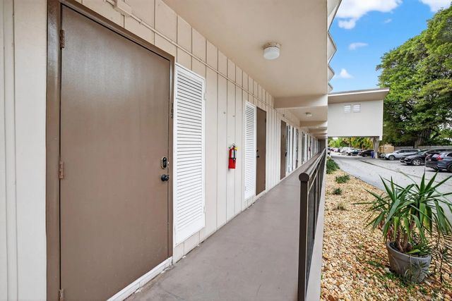 5 of 60 - 1967 S Ocean Boulevard #103, Pompano Beach, FL