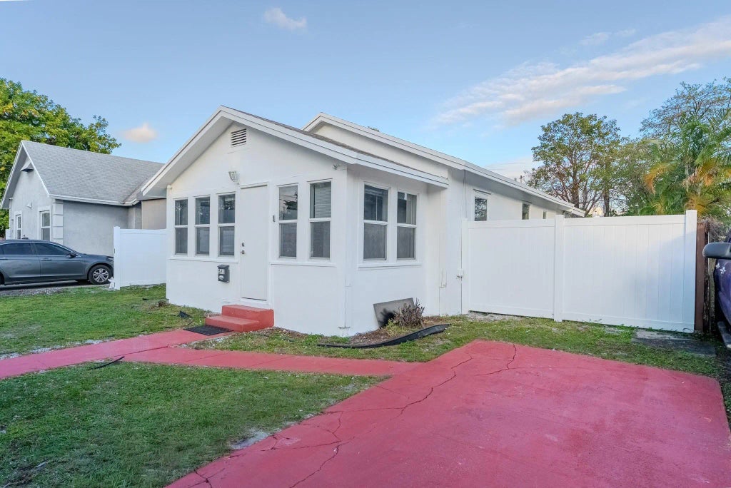 521 S 24th Avenue, Hollywood