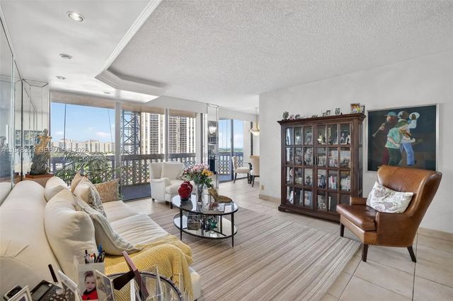 5 of 57 - 19355 Turnberry Way #8l, Aventura, FL