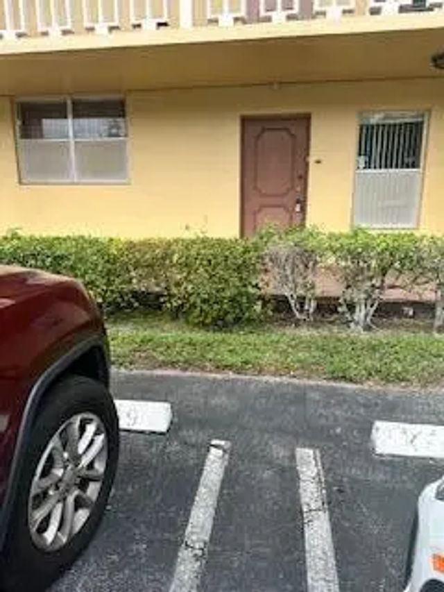 3 of 16 - 6091 Nw 61st Avenue #110, Tamarac, FL