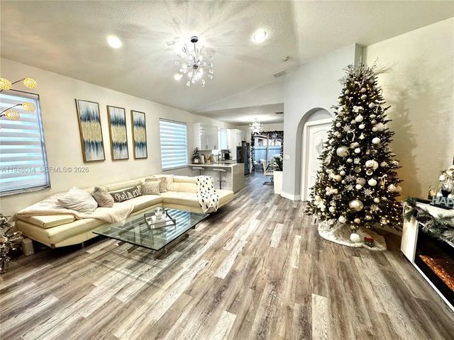 5 of 34 - 2101 Ne 37th Terrace, Homestead, FL